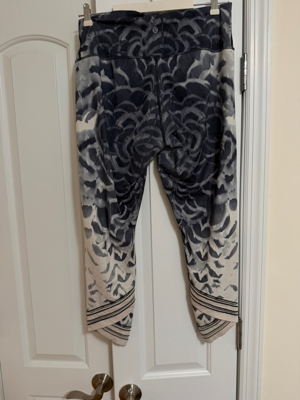 Lululemon High Times Pant *SE Pretty Plume Angel Wing Black Special Edition - Picture 4 of 8